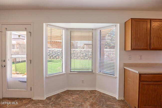 Building Photo - 1497 Dunlin Pl