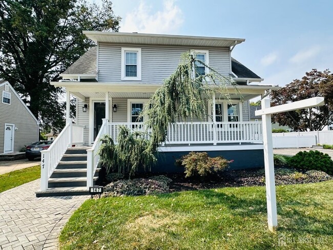 Primary Photo - 147 Joseph St