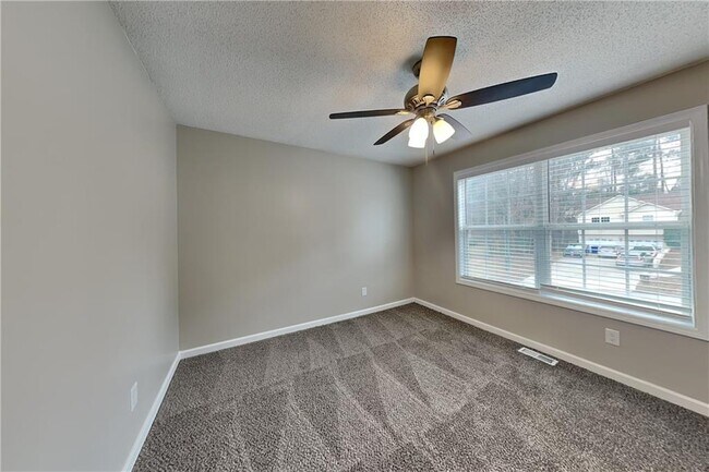 Building Photo - 85 Ellen Glen Way