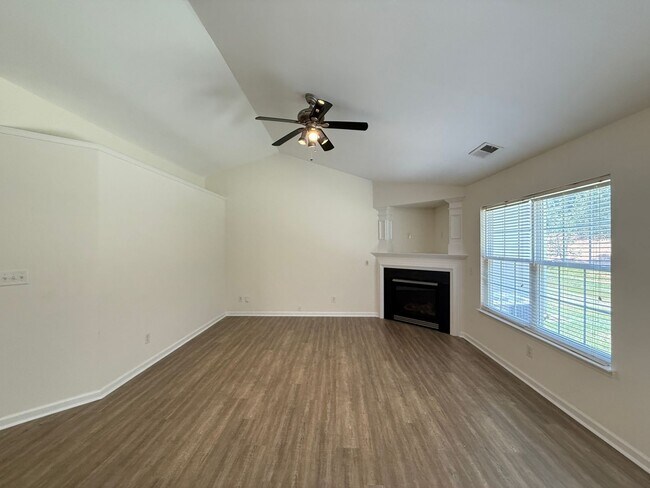 Building Photo - 1040 Treble Ct