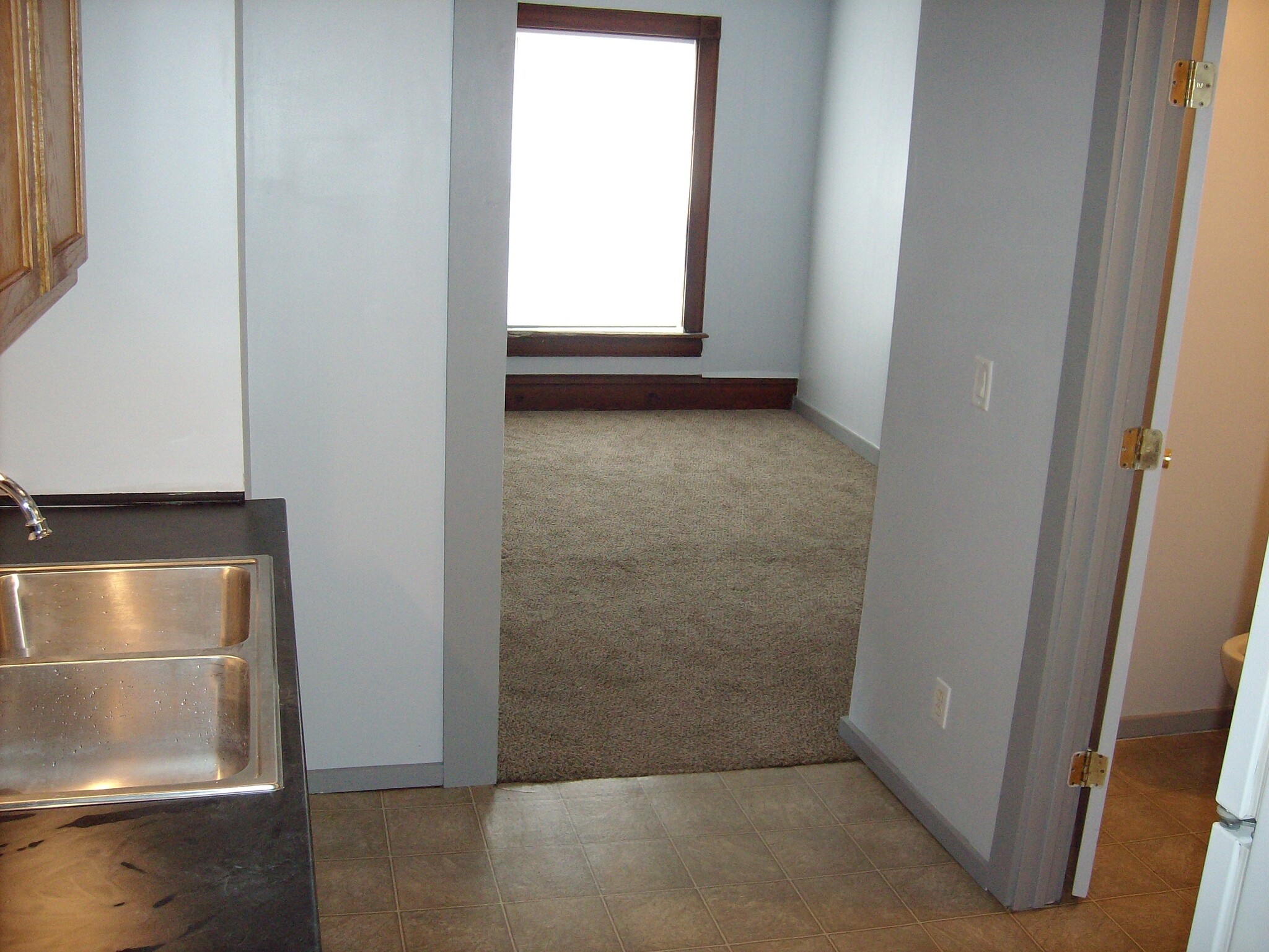 Building Photo - 203 Dixon Ave