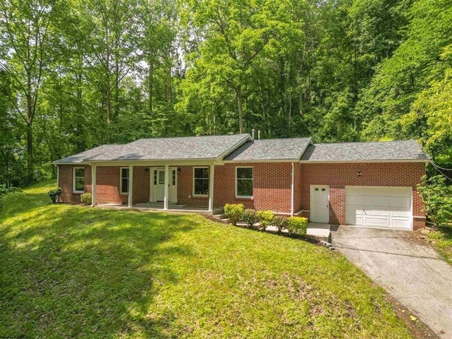 Primary Photo - 700 Terrace Ave