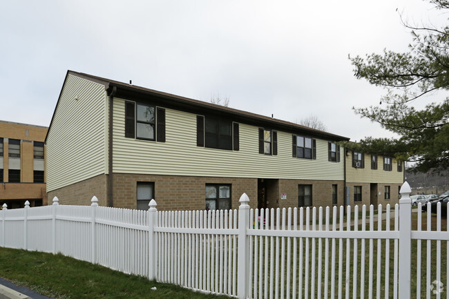 Building Photo - Penn Park Apartments