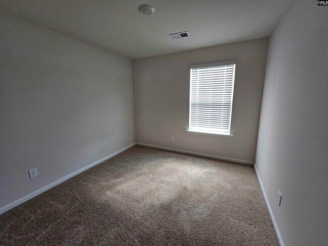 Building Photo - 3705 Stallion Dr