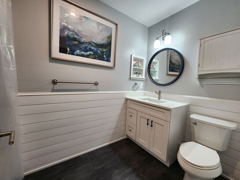 Building Photo - 1800 The Greens Way