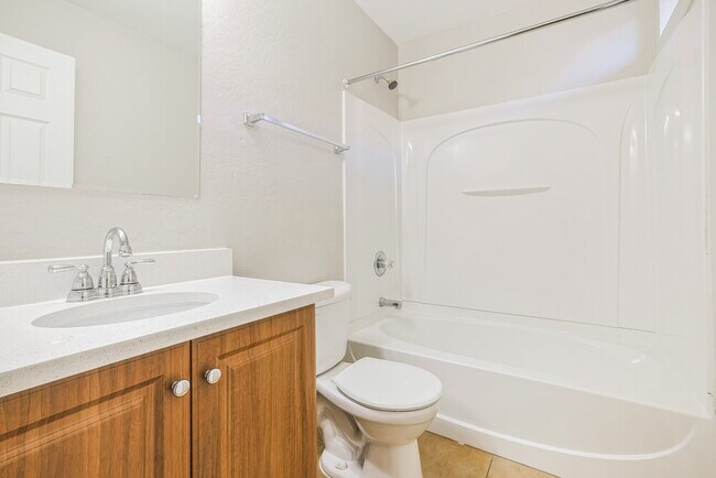 Building Photo - 1465 E Rolls Rd