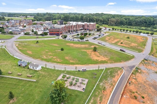 Building Photo - Gorgeous 3 Story 4 Bedroom Pet Friendly Home For Rent!