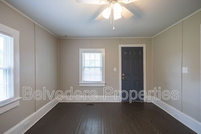 Building Photo - 507 Law St