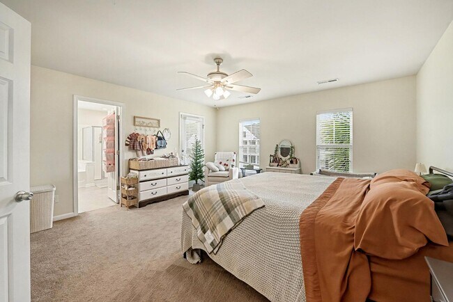 Building Photo - 230 Cameron St