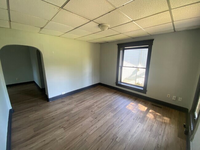 Building Photo - 428 Avenue E