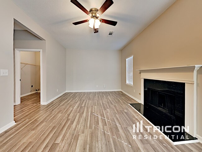 Building Photo - 3305 N Winds Trail