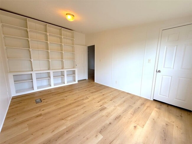 Building Photo - 3063 Co Rd 484