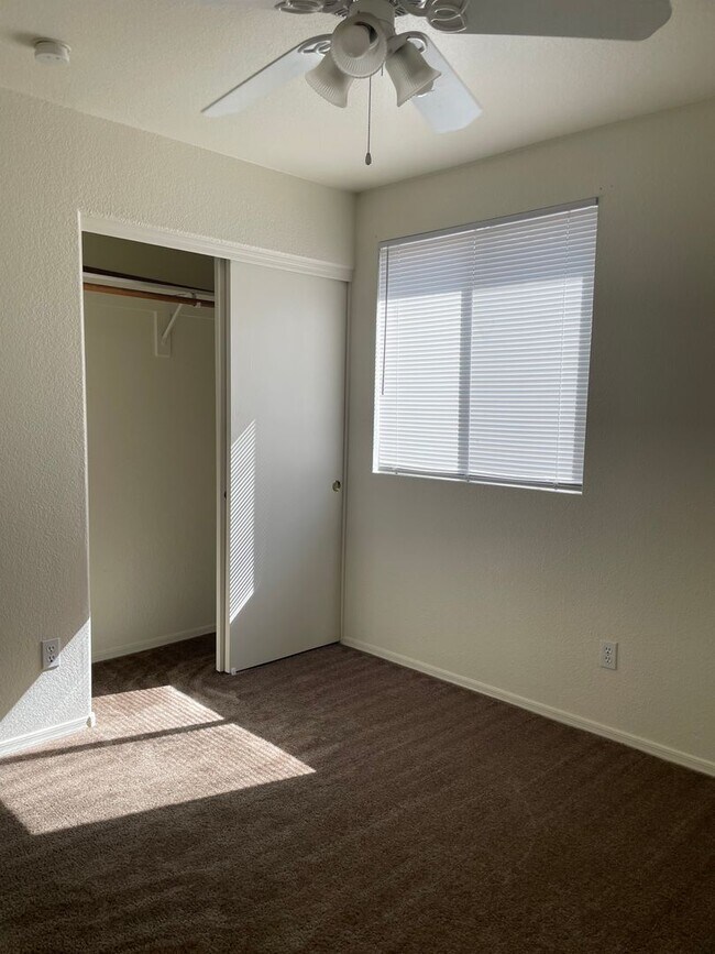 Building Photo - Desirable Home in Arroyo Ridge!