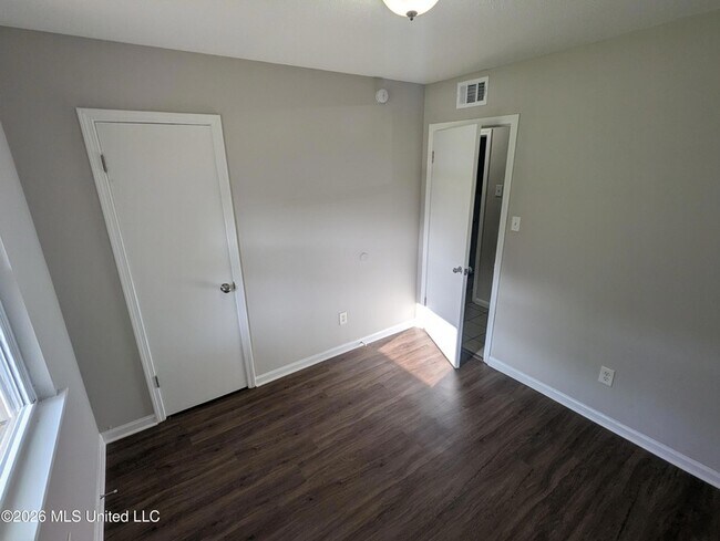 Building Photo - 8119 Martha Ann Ln