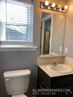 Building Photo - 1232 Wilson St