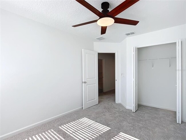 Building Photo - 4950 SW 81st Lp