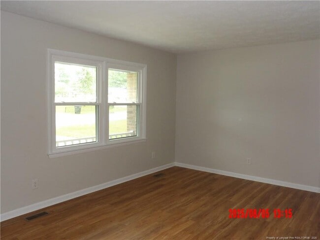 Building Photo - 1920 Aspen Cir