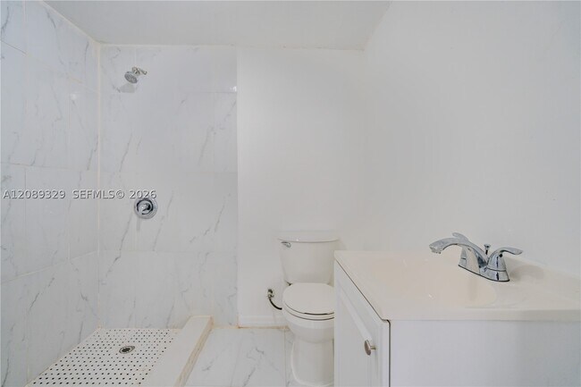 Building Photo - 27 SW 55th Ave