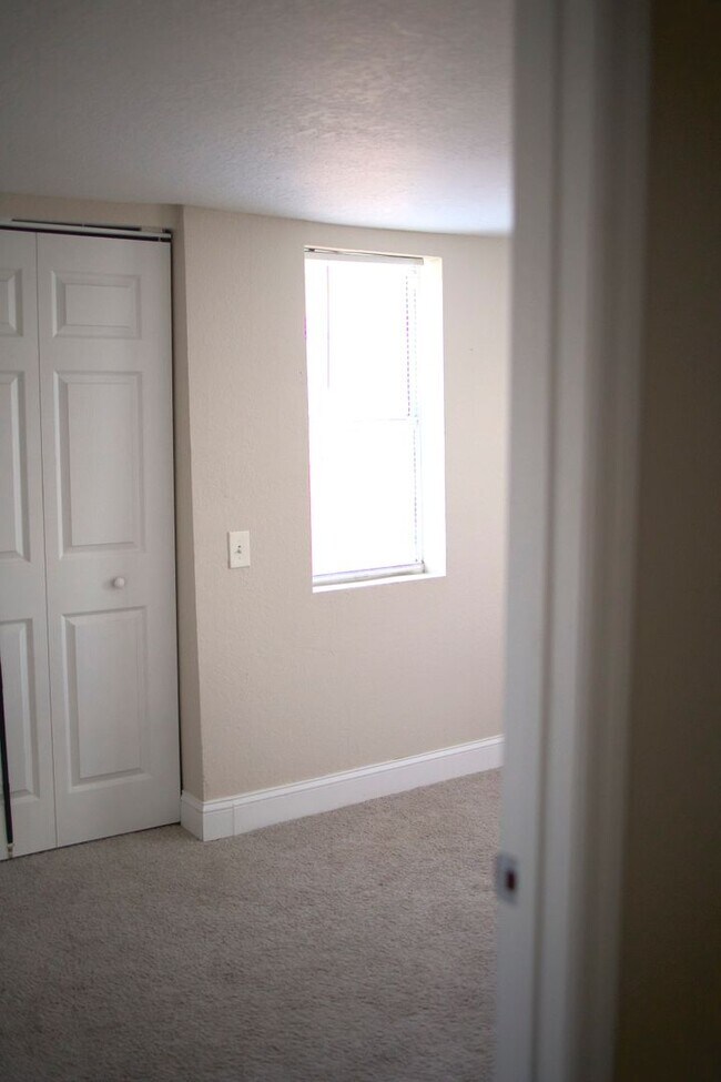 Building Photo - Spacious Clearwater Home with Modern Comforts with Private Backyard! 2bed | 1Bed
