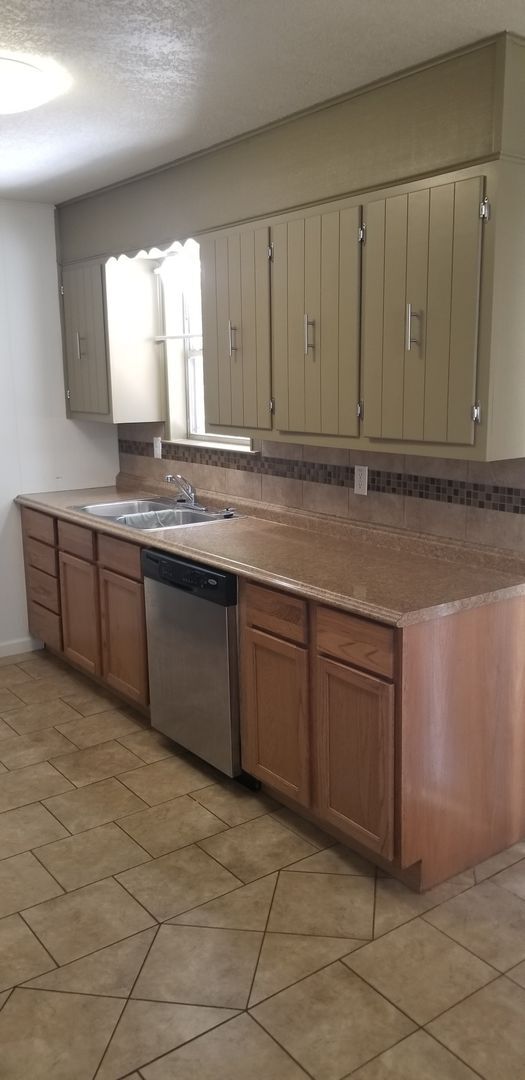 Building Photo - Super cute 3/1.5