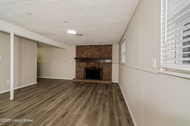 Building Photo - 8407 Archwood Ct