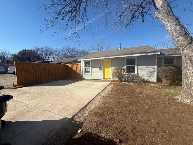 Building Photo - 3911 Orlando Ct