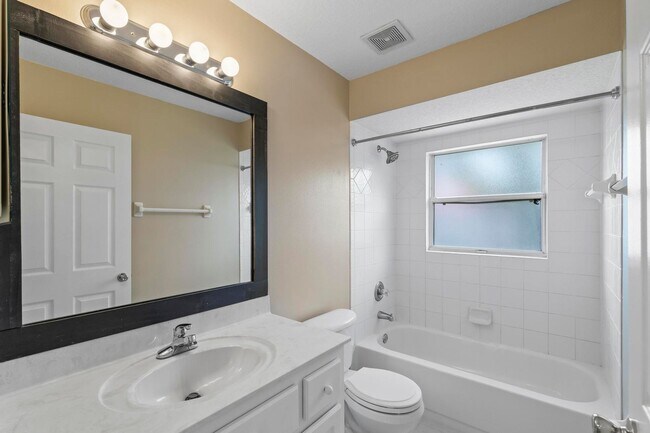 Building Photo - 40 Riddle Dr
