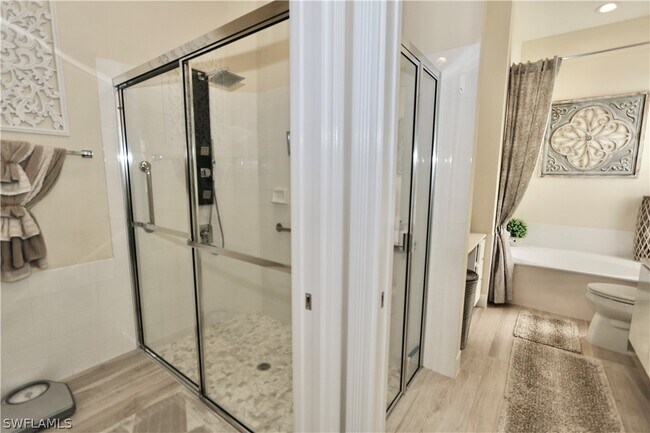 Building Photo - 5495 Freeport Ln