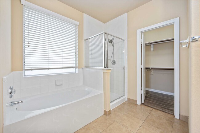 Building Photo - 6303 Atlasridge Dr