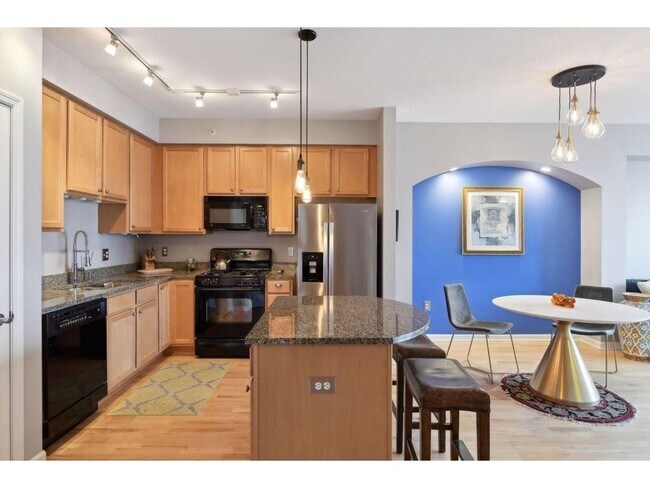 Building Photo - 500 E Grant St