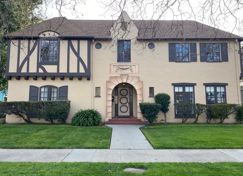 Front - 795 N 2nd St