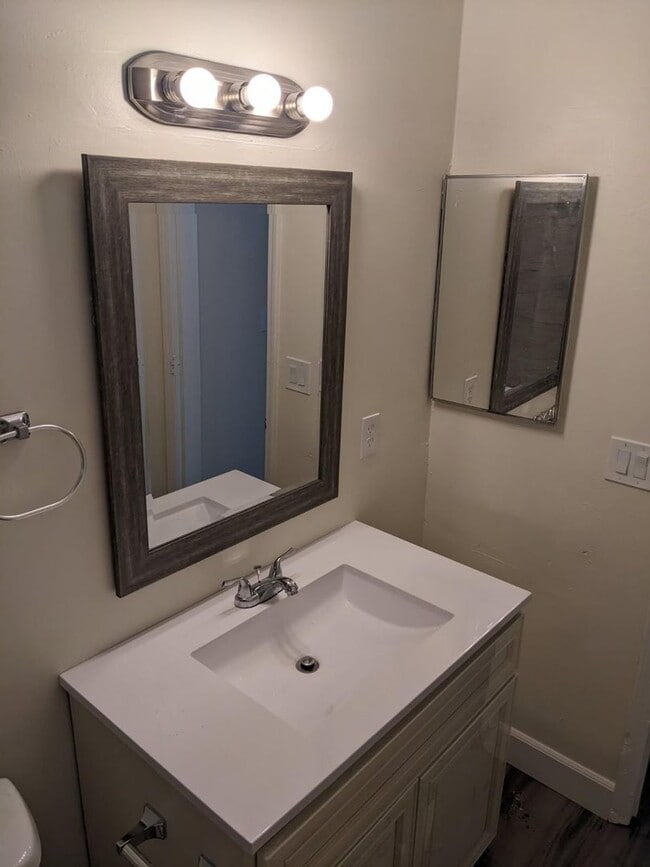 Building Photo - 2900 Lemon St