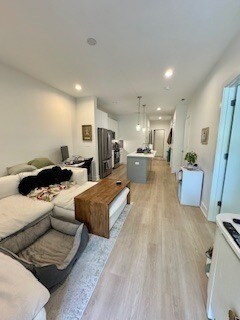 Building Photo - 3355 N Southport Ave