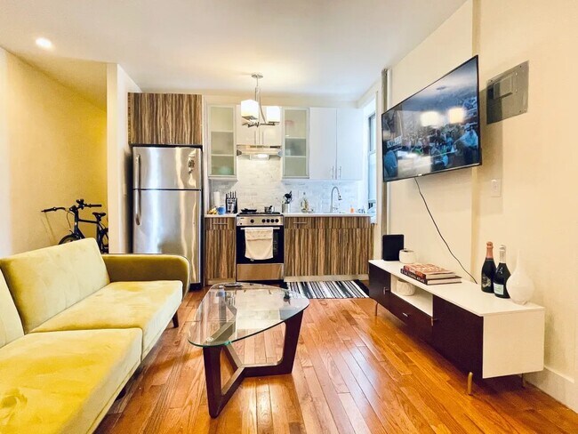 Primary Photo - Furnished room/NOT APARTMENT