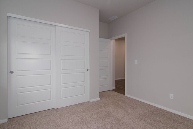 Building Photo - *Coming Soon - July* Newer 4 Bed 2 Bath DR Horton Home in Indian Trail