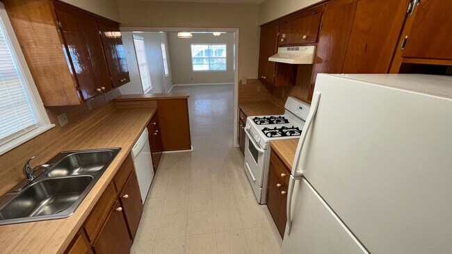 Building Photo - 1523 Avenue O