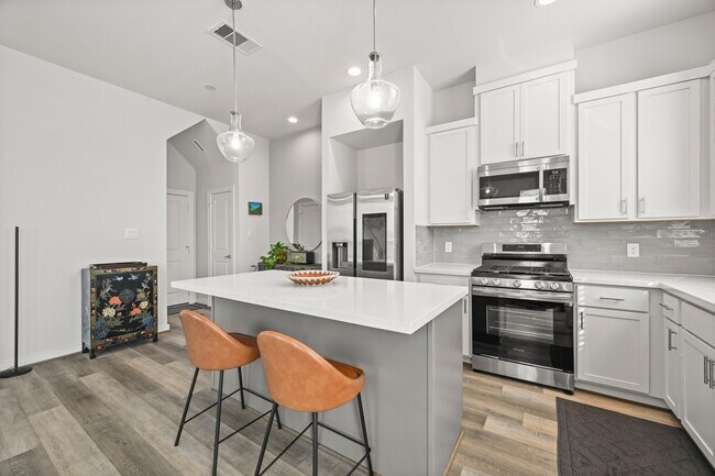 Building Photo - 4002 Elser St