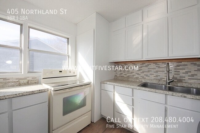Building Photo - 405 Northland St