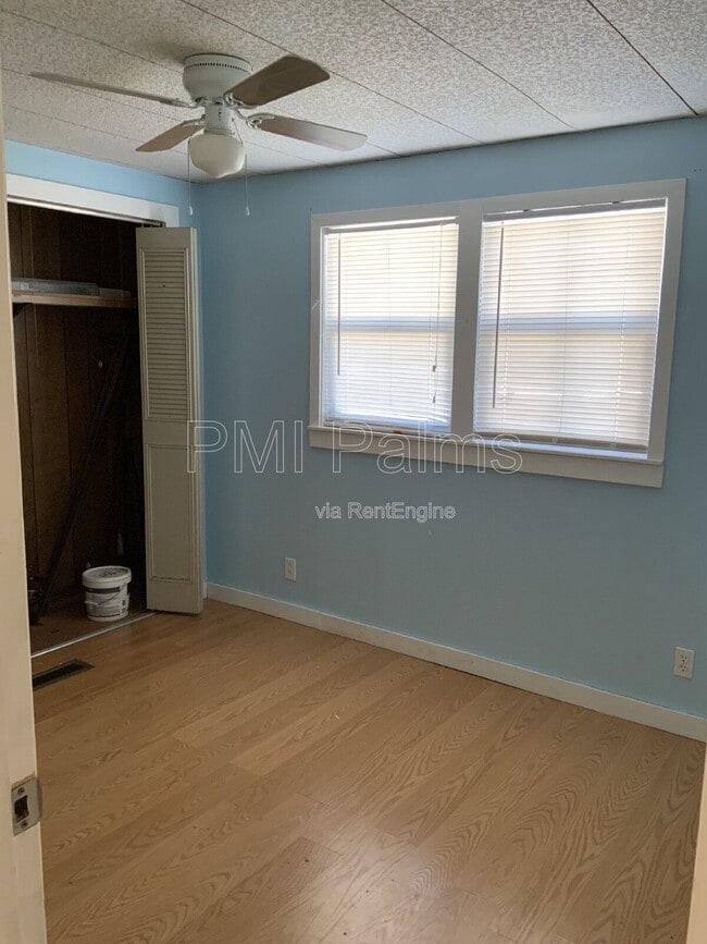 Building Photo - 2026 Shady Cove Dr