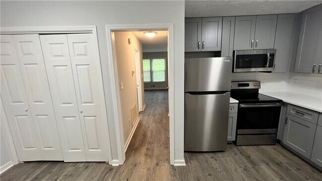 Building Photo - 4007 Burns Rd NW