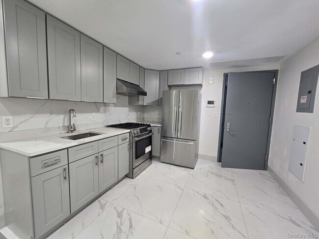 Building Photo - 41-62-62 Bowne St