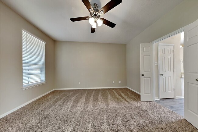 Building Photo - 12522 Lusterleaf Dr