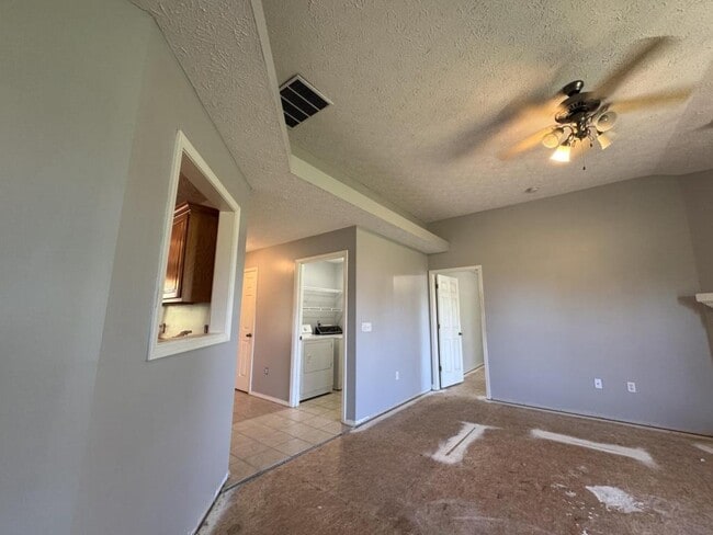 Building Photo - 5709 N 12th Ave