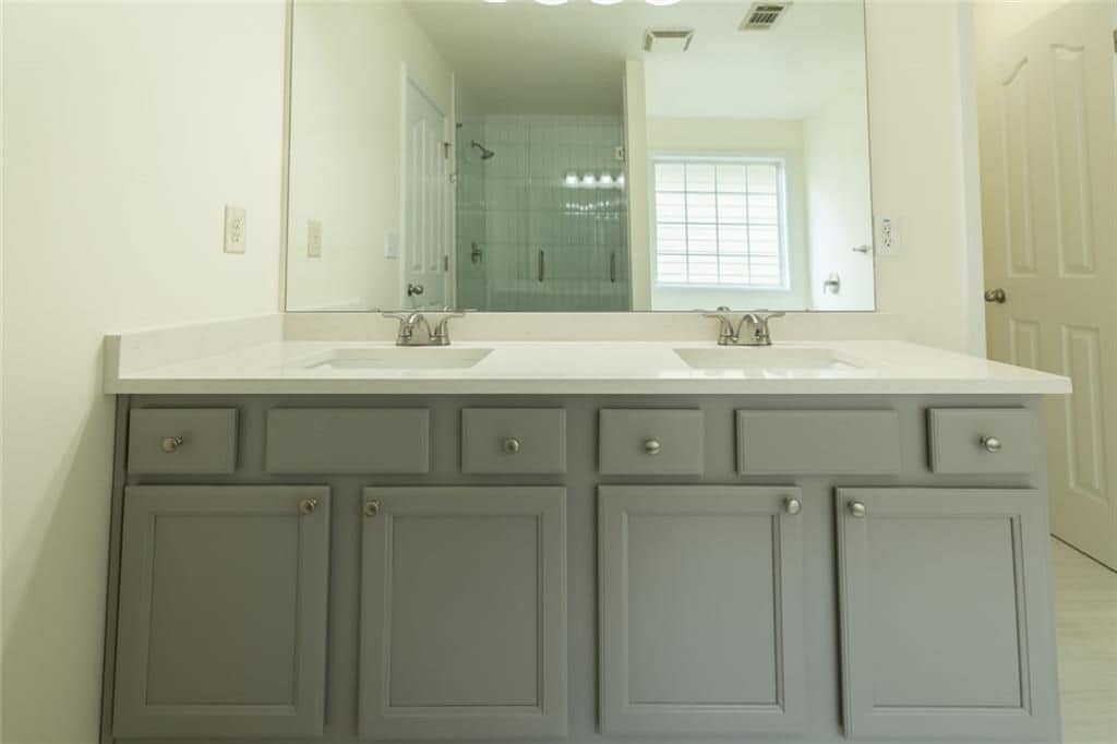 Building Photo - 2070 Cabela Dr