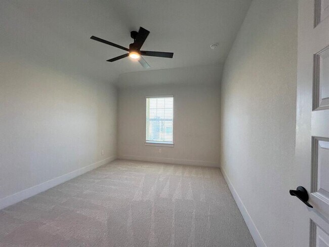 Building Photo - 2612 Brushwood Mdw