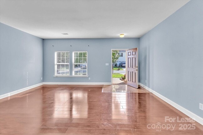 Building Photo - 15635 Normans Landing Dr