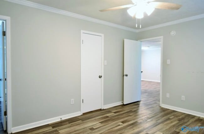 Building Photo - 2020 Ridge Crest Dr