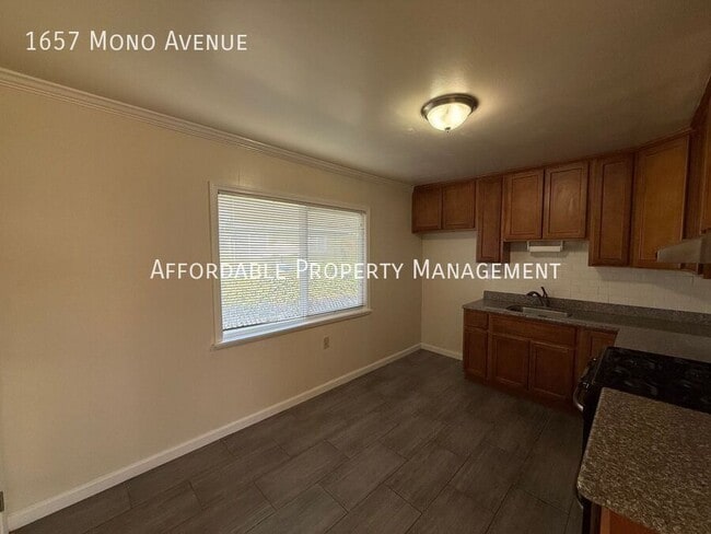 Building Photo - 1657 Mono Ave