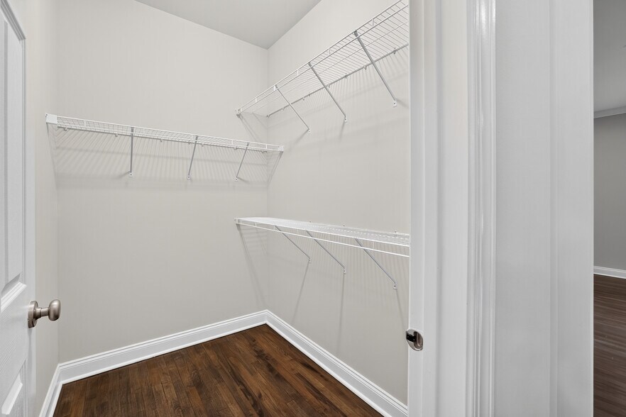 Building Photo - 23202 Evergreen Ridge Dr