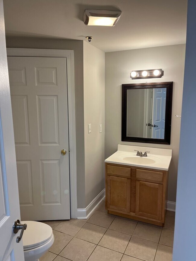 Building Photo - 265 N Queen St